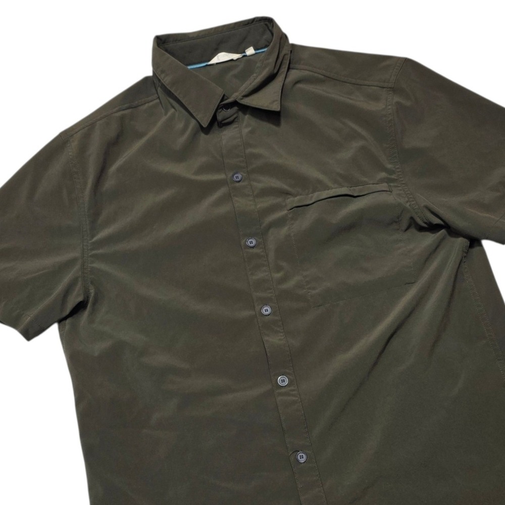 Cotopaxi Button Down Shirt Mens S Olive Green Tech Short Sleeve Stretch Hiking